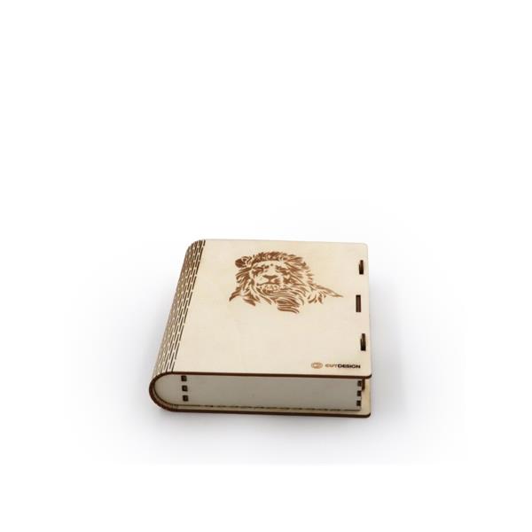 lesena škatla z odpiranjem kot knjiga